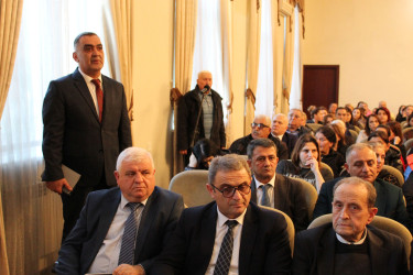 Nizami Rayon İcra Hakimiyyətinin başçısı Keşlə qəsəbə sakinləri ilə növbəti səyyar qəbul keçirib