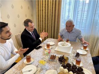 Vətən müharibəsi şəhidi Elsevər Əhədzadənin ailəsi ziyarət edilib