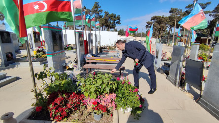 Vətən Müharibəsi Qəhrəmanı, şəhid Azad Hümbətovun məzarı ziyarət edilib