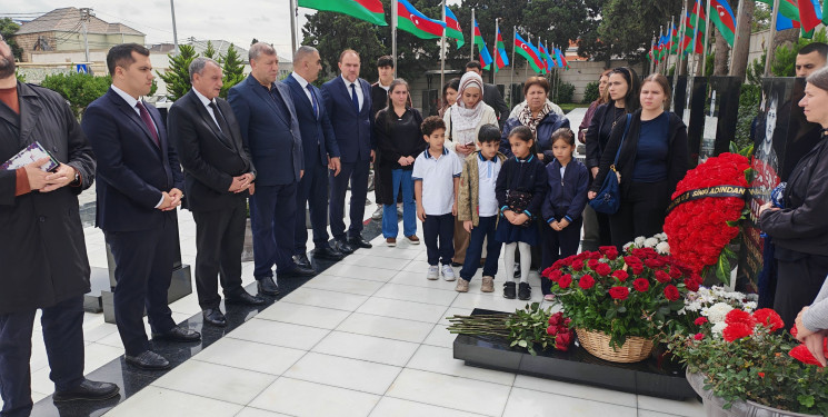 Vətən müharibəsi şəhidləri Muradov Hüseyn Fərhad oğlu və Əliyev Denis Aleksandroviçin xatirələri yad edilib