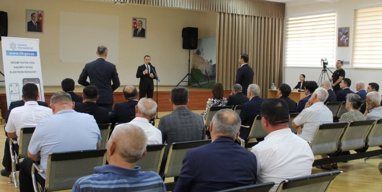 Nizami rayonunda növbəti səyyar qəbul keçirilib