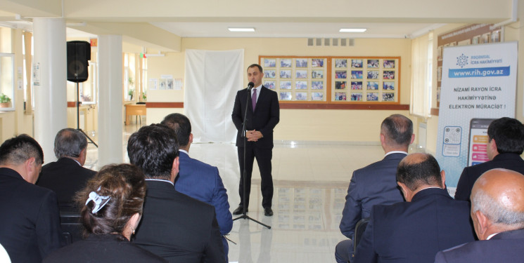 Nizami Rayon İcra Hakimiyyətinin başçısı sakinlərlə növbəti səyyar qəbul keçirib