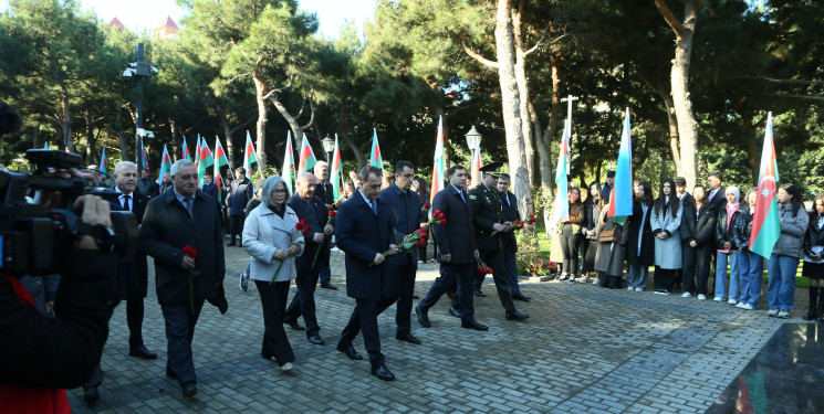 Zəfər Günündə “Nizami Rayon Vətən Müharibəsi Şəhidləri” Memorial Kompleksi ziyarət olunub