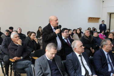 Nizami Rayon İcra Hakimiyyətinin başçısı Coşqun Cəbrayılov rayon sakinləri ilə növbəti səyyar qəbul keçirib
