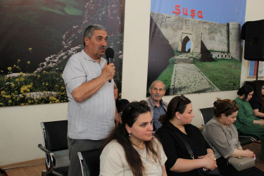 Nizami Rayon İcra Hakimiyyətinin başçısı Coşqun Cəbrayılov rayon sakinləri ilə növbəti səyyar qəbul keçirib