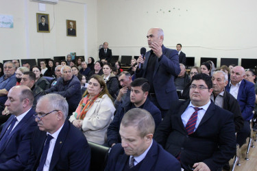 Nizami Rayon İcra Hakimiyyətinin başçısı Coşqun Cəbrayılov növbəti səyyar qəbulda rayon sakinləri ilə görüşüb