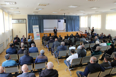 Rayon İcra Hakimiyyətinin başçısı Coşqun Cəbrayılov rayon sakinləri ilə növbəti səyyar qəbul keçirib