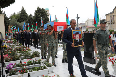 Birinci Qarabağ müharibəsində şəhid olmuş həkim-leytenant Məmmədov Mübariz İlyas  oğlu Keşlə qəsəbəsi Şəhidlər Xiyabanında torpağa tapşırılıb