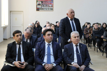 Nizami Rayon İcra Hakimiyyətinin başçısı Coşqun Cəbrayılov rayon sakinləri ilə növbəti səyyar qəbul keçirib