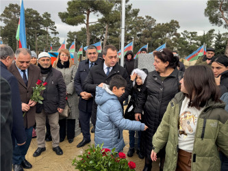 Vətən müharibəsi şəhidi mayor İlkin Rzayevin ildönümündə məzarı ziyarət edilib