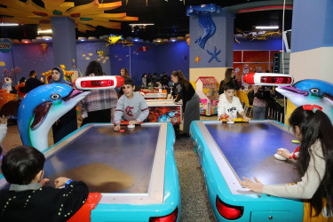 Nizami rayonunda şəhid və qazi övladları üçün bayram şənliyi  - 27.12.2025