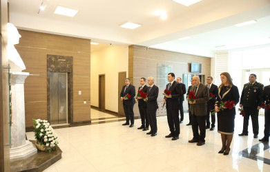 Nizami rayonu üzrə 2025-ci ilin sosial-iqtisadi inkişafının yekunları və qarşıda duran vəzifələrə həsr olunmuş hesabat yığıncağı keçirilib - 22.01.2026