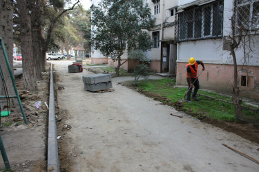 Nizami rayonunda səkilər təmir edilir - 14.11.2025