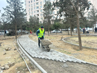 R.Rüstəmov küçəsi 72 ünvanında  təmir işlıəri