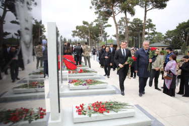 27 Sentyabr – Anım Günü ilə əlaqədar II Fəxri Xiyabanda şəhidlərin məzarları ziyarət edilib - 27.09.2025