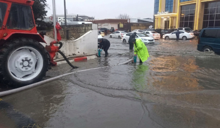 Nizami rayonunda intensiv yağan yağışların fəsadları operativ şəkildə aradan qaldırılıb - 30.03.2026