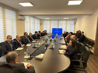 Nizami Rayon İcra Hakmiyyətində etik davranış qaydalarına həsr olunan dəyirmi masa təşkil edilib  - 08-12-2025