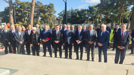 Vətən Müharibəsi Qəhrəmanı, şəhid baş leytenant Azad Arif oğlu Hümbətovun məzarı ziyarət edilib - 27.10.2025