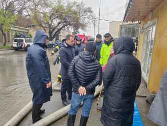 Keşlə qəsəbəsi, Sabir küçəsində yağışın yaratdığı fəsadların aradan qaldırılır - 05.04.2026