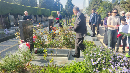Azərbaycanın Milli Qəhrəmanı Yuri Kovalyovun məzarı ziyarət edilib - 03.10.2025