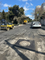 Nizami rayonunda intensiv yağıntıların yollarda yaratdığı fəsadlar aradan qaldırılır - 17.04.2026