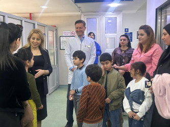Modern Hospitalda Zərifə xanım Əliyevanın doğum günü ərəfəsində məktəblilər üçün pulsuz göz müayinəsi təşkil olunub - 17.04.2026