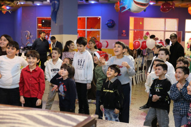 Nizami rayonunda şəhid və qazi övladları üçün bayram şənliyi  - 27.12.2025