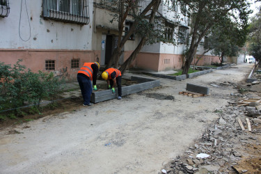 Nizami rayonunda səkilər təmir edilir - 14.11.2025