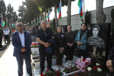 8 Noyabr – Şanlı Zəfər qələbəsinin 5-ci ildönümünü ilə əlaqədar Keşlə Şəhidlər Xiyabanı ziyarət edilib - 08.11.2025