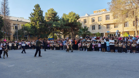 Nizami rayonunun ümumtəhsil müəssisələrində Bilik Günü münasibətilə tədbirlər keçirilib - 15.09.2026