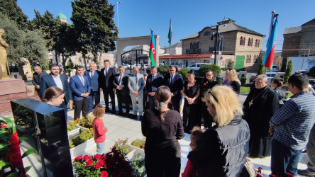 Vətən müharibəsi şəhidləri Hüseyn Muradov və Denis Əliyevin ildönümlərində məzarları ziyarət edilib - 08.10.2024