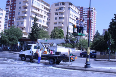 Nizami rayonunda küçə və prospektlər yuyulub, təmizlik işləri aparılıb - 12.07.2025