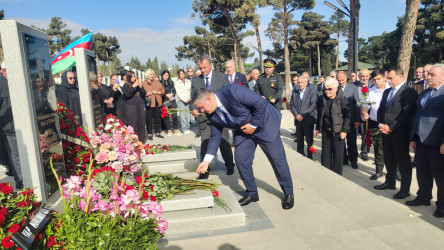 Vətən Müharibəsi Qəhrəmanı, şəhid baş leytenant Azad Arif oğlu Hümbətovun məzarı ziyarət edilib - 27.10.2025