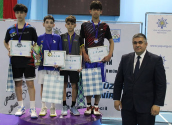 Ümummilli Lider Heydər Əliyevin anadan olmasının 103-cü ildönümü münasibətilə məktəblilər arasında badminton turniri  - 21.04.2026