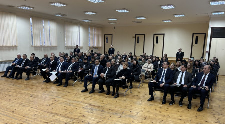 Nizami Rayon İcra Hakimiyyətinin başçısı rayon sakinləri ilə növbəti səyyar qəbul keçirib - 10.12.2025