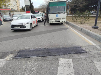 Nizami rayonunda intensiv yağıntıların yollarda yaratdığı fəsadlar aradan qaldırılır - 17.04.2026