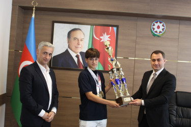 Nizami Rayon İcra Hakimiyyətinin başçısı dünya çempionu Selcan Babayeva ilə görüşüb - 22.08.2025