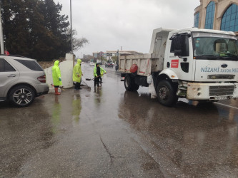 Nizami rayonunda intensiv yağan yağışların fəsadları aradan qaldırılır - 05.04.2026