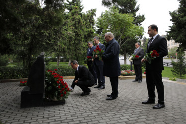 27 Sentyabr - Anım Günü ilə əlaqədar “Nizami rayonu Vətən Müharibəsi Şəhidləri" memorial kompleksi önündə tədbir keçirilib - 27.09.2025