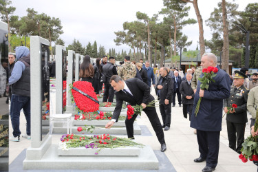 27 Sentyabr – Anım Günü ilə əlaqədar II Fəxri Xiyabanda şəhidlərin məzarları ziyarət edilib - 27.09.2025