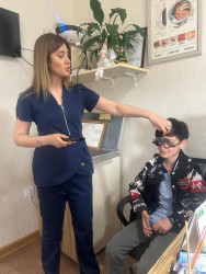 Modern Hospitalda Zərifə xanım Əliyevanın doğum günü ərəfəsində məktəblilər üçün pulsuz göz müayinəsi təşkil olunub - 17.04.2026