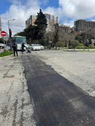 Nizami rayonunda intensiv yağıntıların yollarda yaratdığı fəsadlar aradan qaldırılır - 17.04.2026