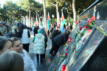 Zəfər Günündə “Nizami Rayon Vətən Müharibəsi Şəhidləri” Memorial Kompleksi ziyarət olunub - 08.11.2024