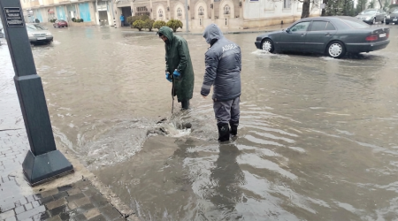 Nizami rayonunda intensiv yağan yağışların fəsadları operativ şəkildə aradan qaldırılıb - 30.03.2026