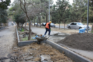 Nizami rayonunda səkilər təmir edilir - 14.11.2025