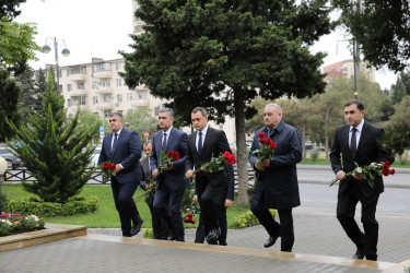 27 Sentyabr - Anım Günü ilə əlaqədar “Nizami rayonu Vətən Müharibəsi Şəhidləri" memorial kompleksi önündə tədbir keçirilib - 27.09.2025