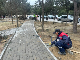 R.Rüstəmov küçəsi 72 ünvanında  təmir işlıəri