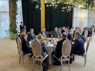 Nizami rayonunda Ulu Öndər Heydər Əliyevin ildönümü ilə əlaqədar ehsan süfrəsi açılıb - 12.12.2025