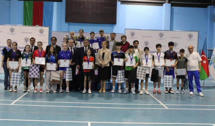 Ümummilli Lider Heydər Əliyevin anadan olmasının 103-cü ildönümü münasibətilə məktəblilər arasında badminton turniri  - 21.04.2026