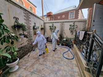 Keşlə qəsəbəsində kollektorun daşması nəticəsində yaranmış fəsadlar aradan qaldırılır - 11.04.2026